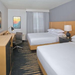 Queen Room Two Queen Beds Poolside